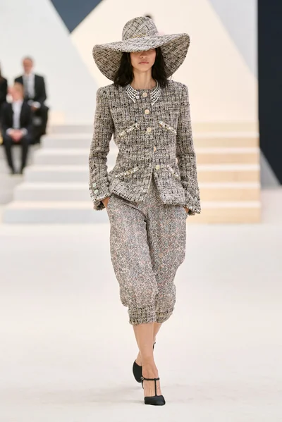 Look 7
